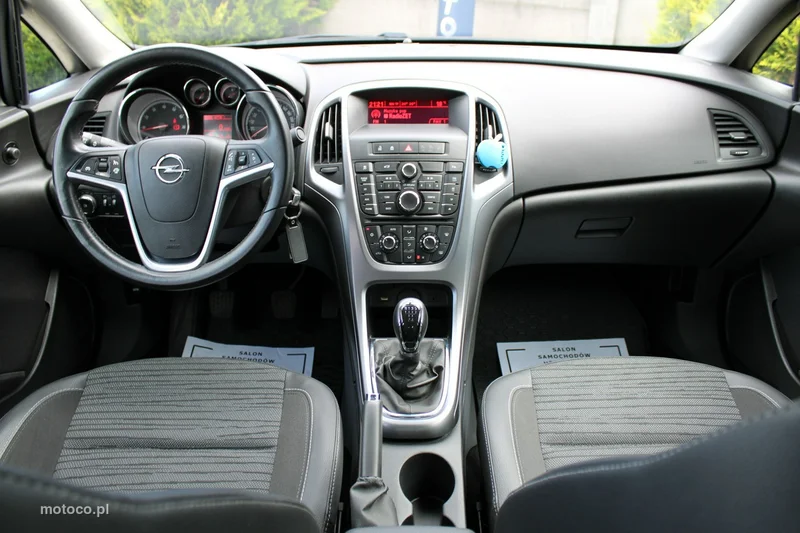 Opel Astra J 55
