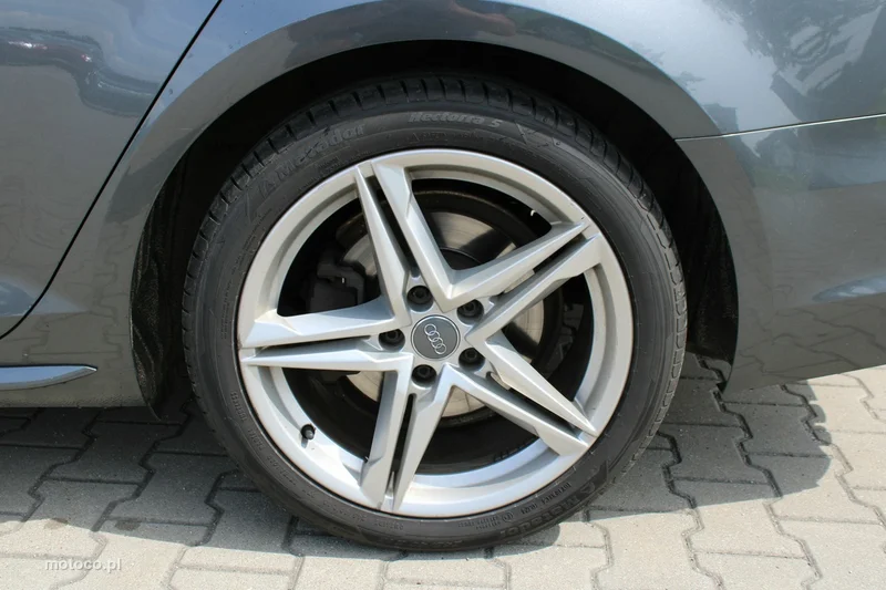Audi A4 B9 27