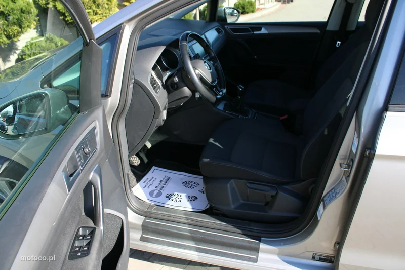 Volkswagen Golf Sportsvan VII 19