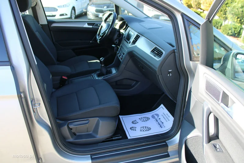 Volkswagen Golf Sportsvan VII 29