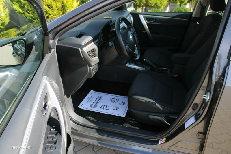 Toyota Corolla E160/E170 12