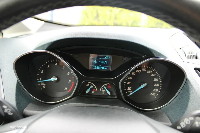 Ford C-Max II 11