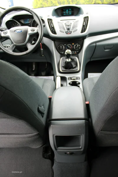 Ford C-Max II 15