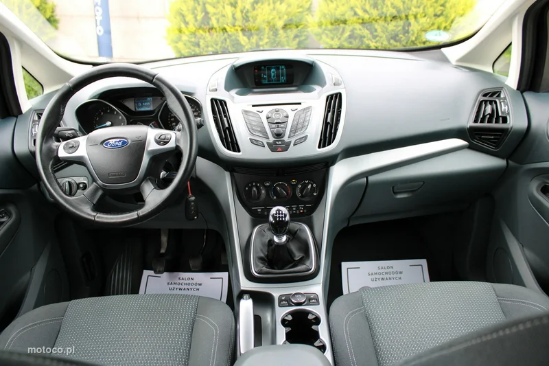 Ford C-Max II 17