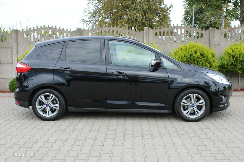Ford C-Max II 23