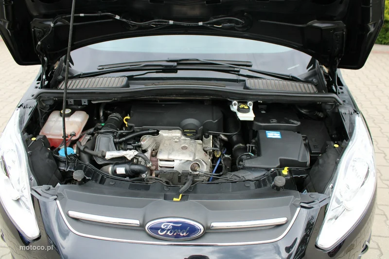 Ford C-Max II 37
