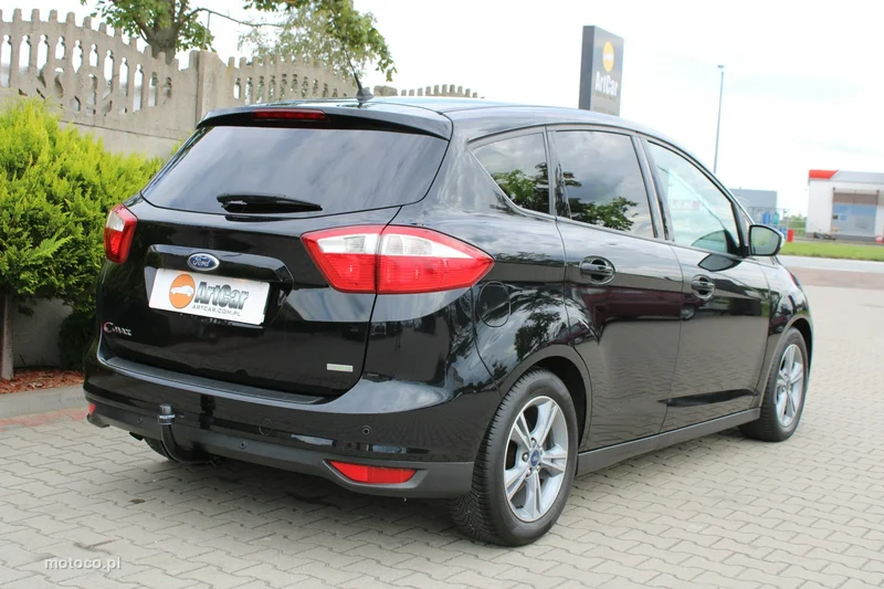 Ford C-Max II 41