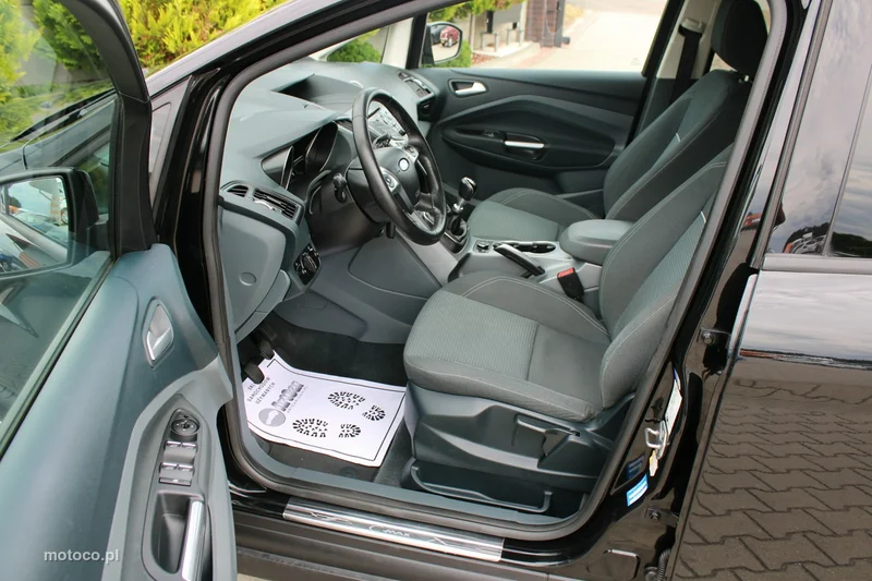 Ford C-Max II 52