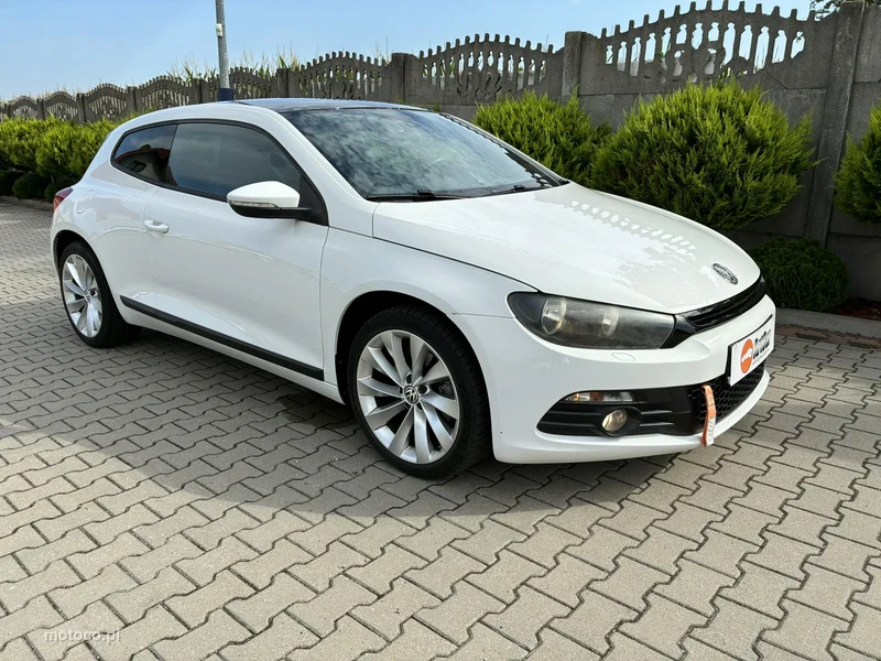 Volkswagen Scirocco III 13