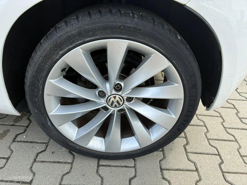 Volkswagen Scirocco III 18