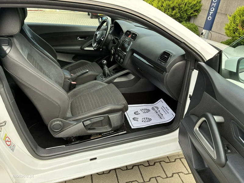 Volkswagen Scirocco III 61