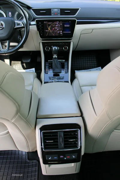 Skoda Superb III 25