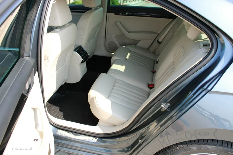 Skoda Superb III 39