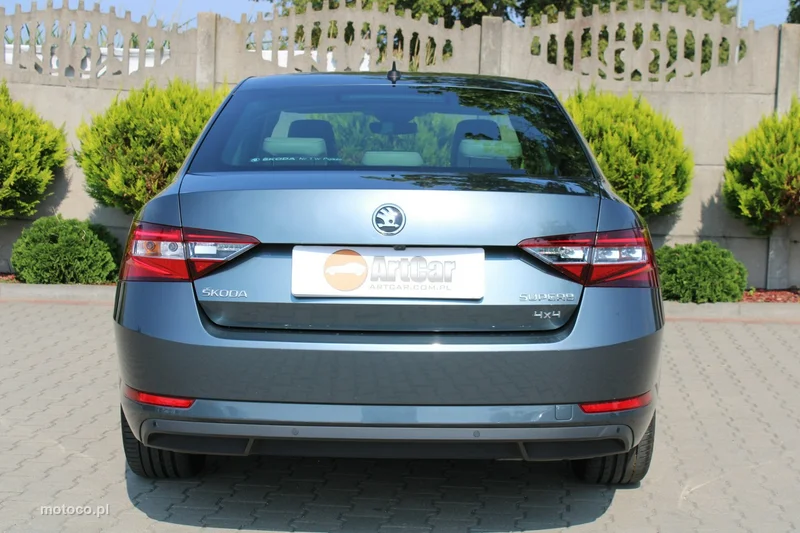 Skoda Superb III 8
