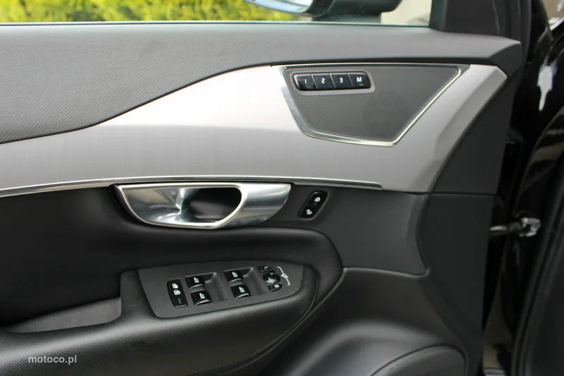 Volvo XC 90 12