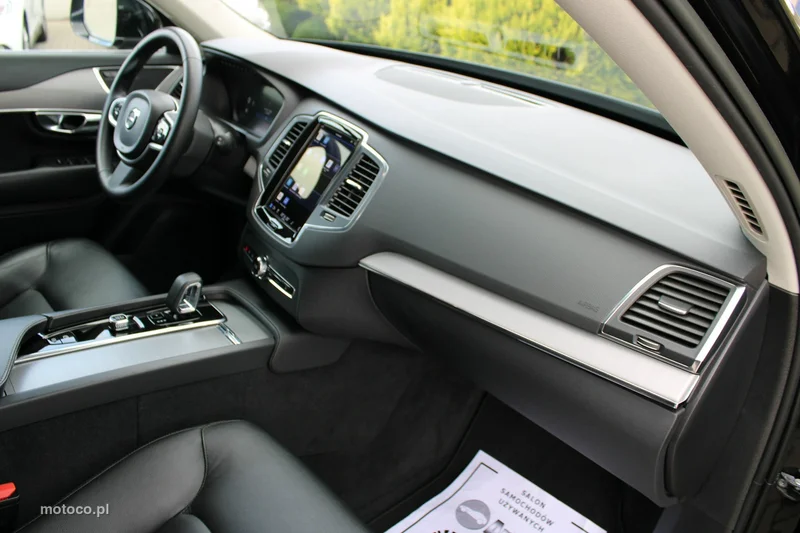 Volvo XC 90 23