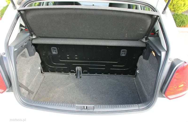Volkswagen Polo V 6R 23