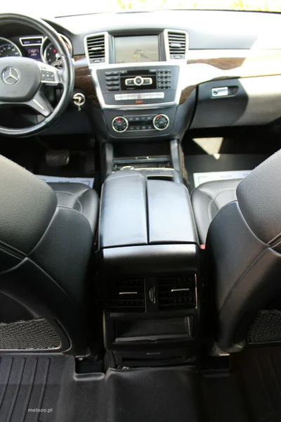 Mercedes-Benz GL X166 450 15