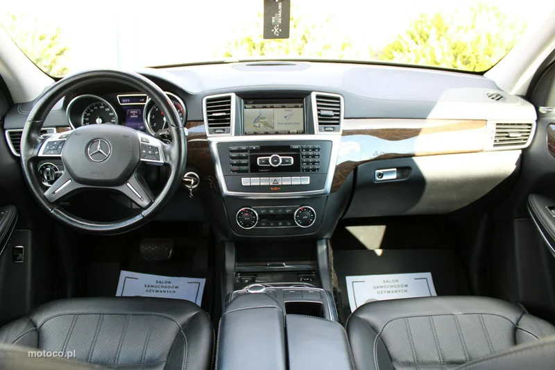 Mercedes-Benz GL X166 450 54