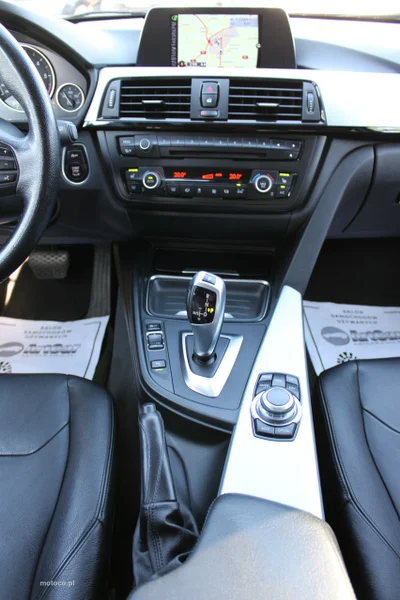 BMW Seria 3 F30 320 52