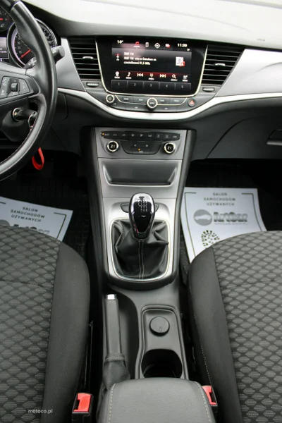 Opel Astra K 25