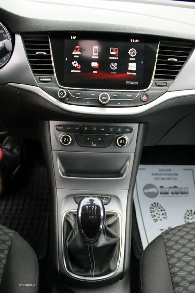 Opel Astra K 26