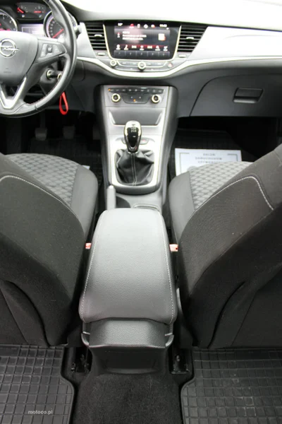 Opel Astra K 28