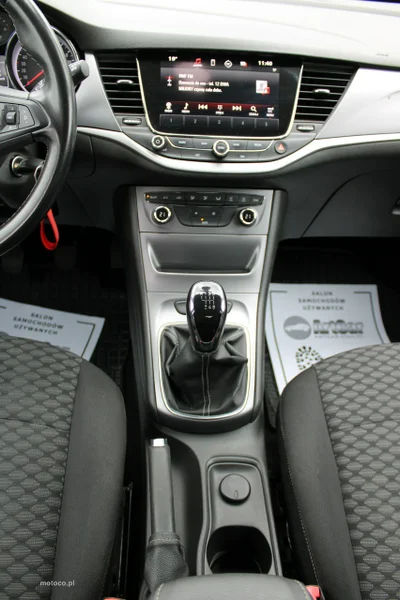 Opel Astra K 29