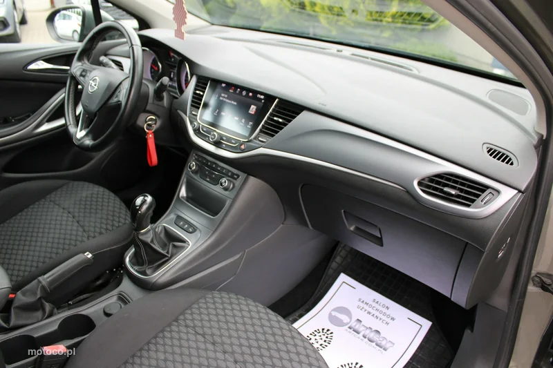 Opel Astra K 33