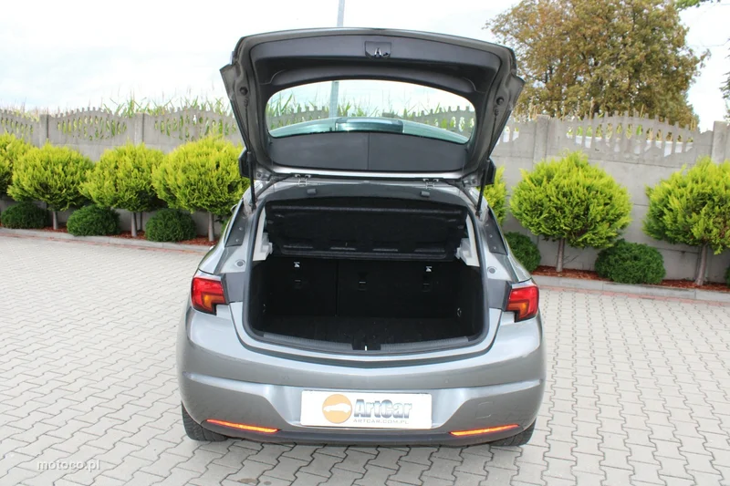 Opel Astra K 36
