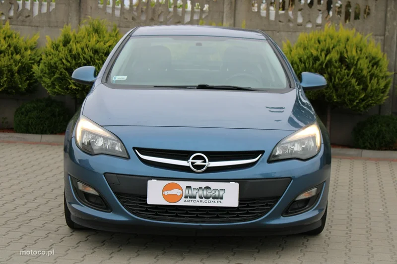 Opel Astra J 3