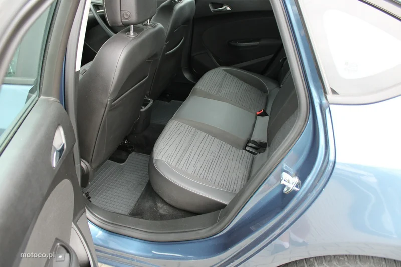 Opel Astra J 21