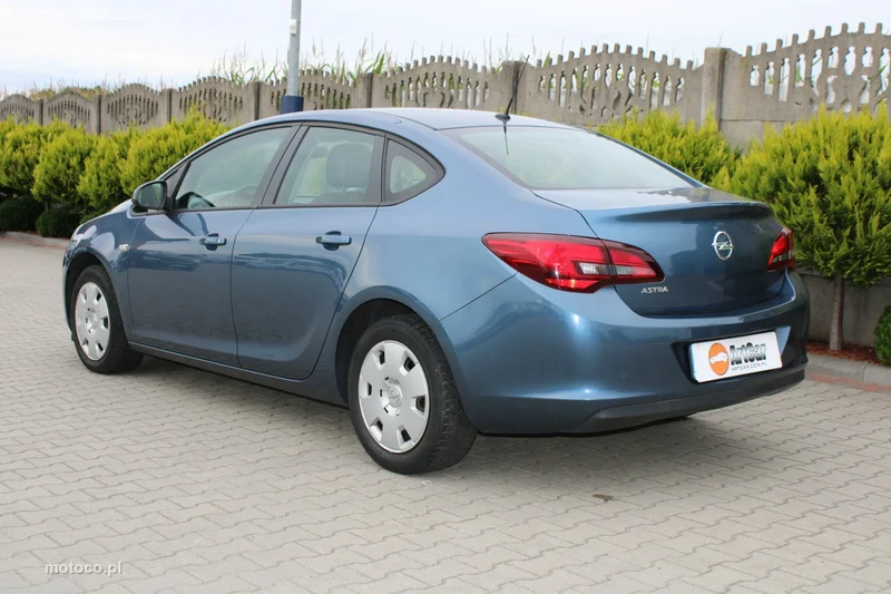 Opel Astra J 30