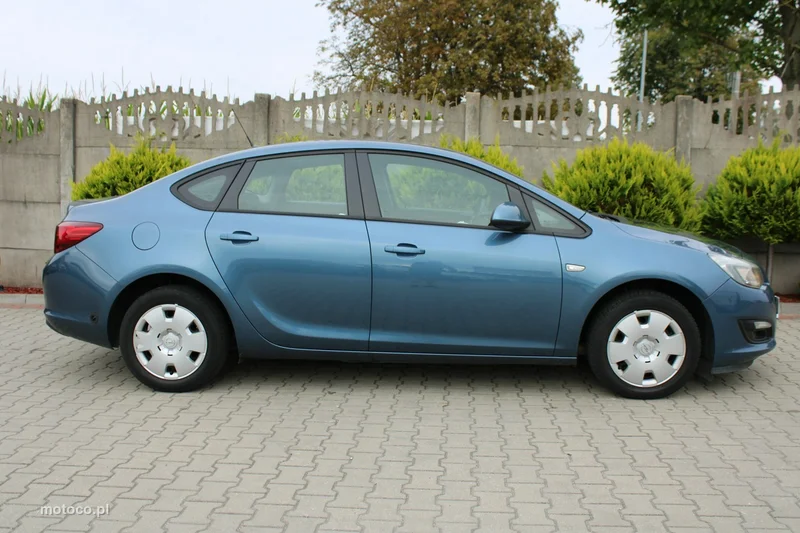 Opel Astra J 34