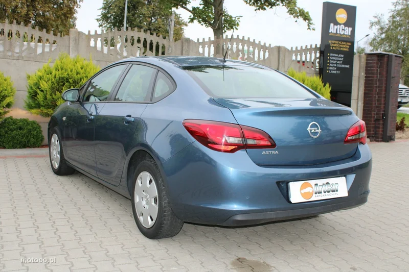 Opel Astra J 39