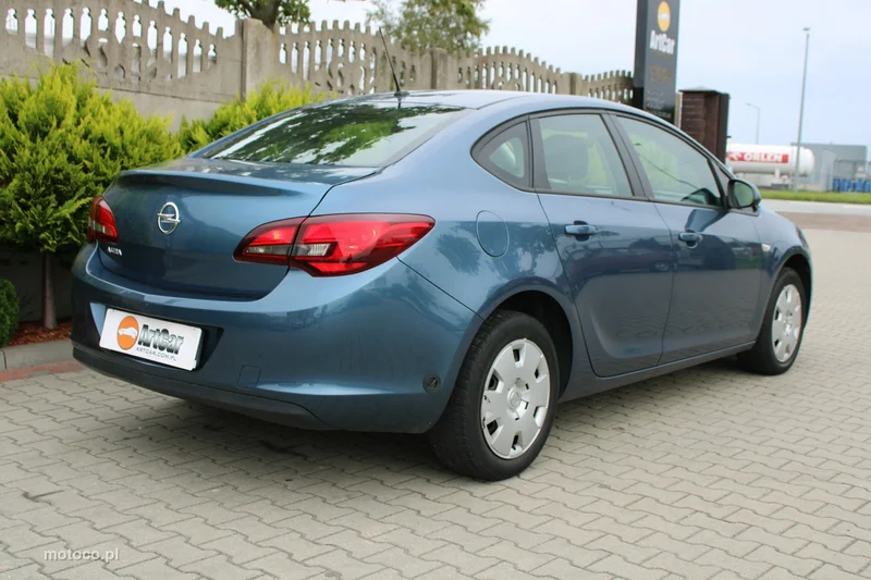 Opel Astra J 43