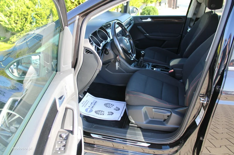 Volkswagen Touran 5T 12