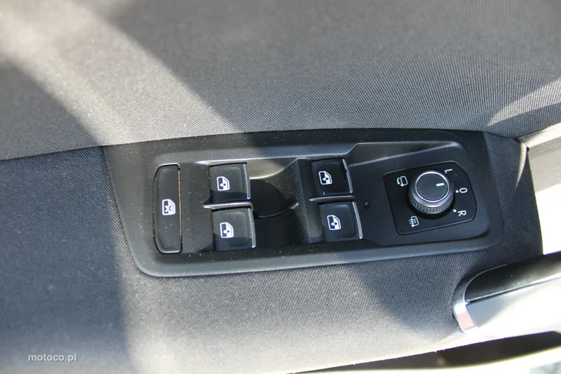 Volkswagen Touran 5T 13