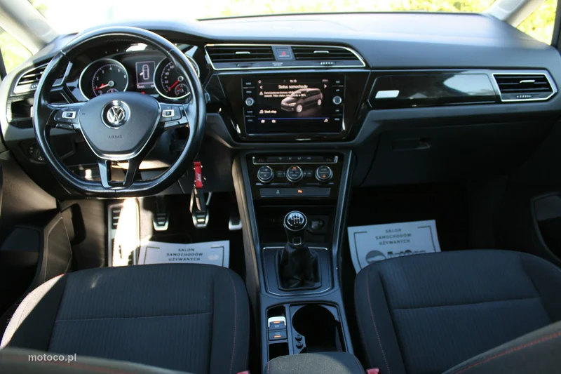 Volkswagen Touran 5T 15