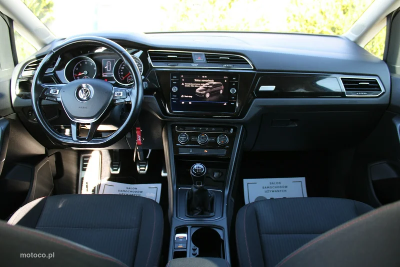 Volkswagen Touran 5T 19