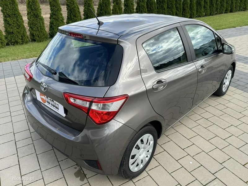 Toyota Yaris XP130 16