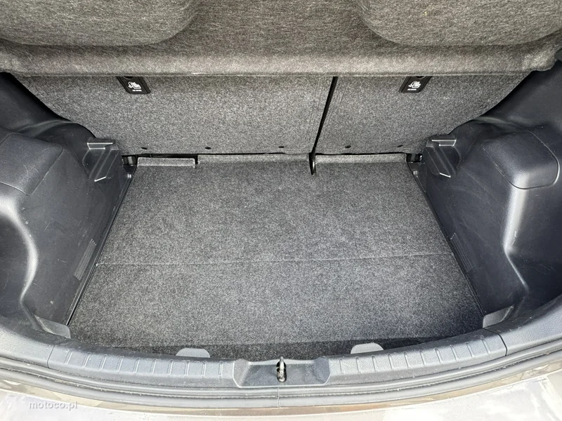 Toyota Yaris XP130 27