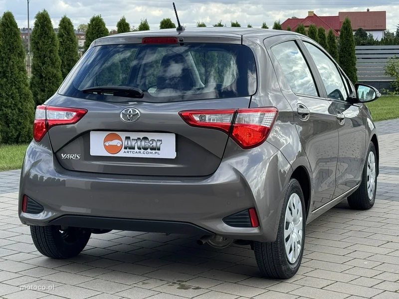 Toyota Yaris XP130 4