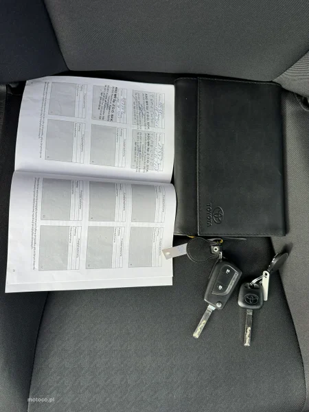 Toyota Yaris XP130 33