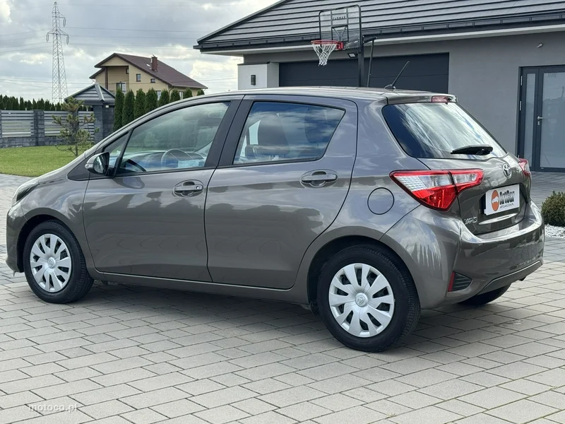 Toyota Yaris XP130 7