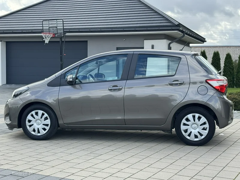 Toyota Yaris XP130 8