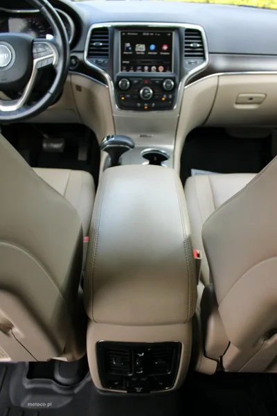 Jeep Grand Cherokee 18