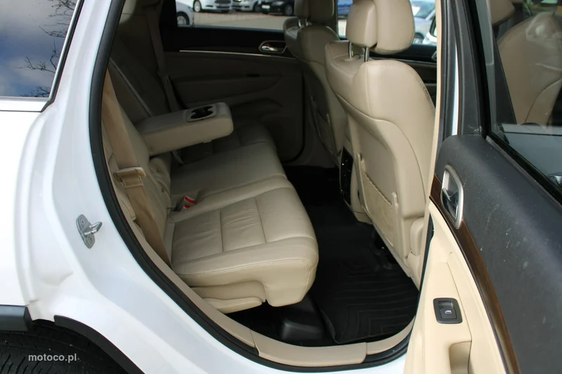 Jeep Grand Cherokee 24