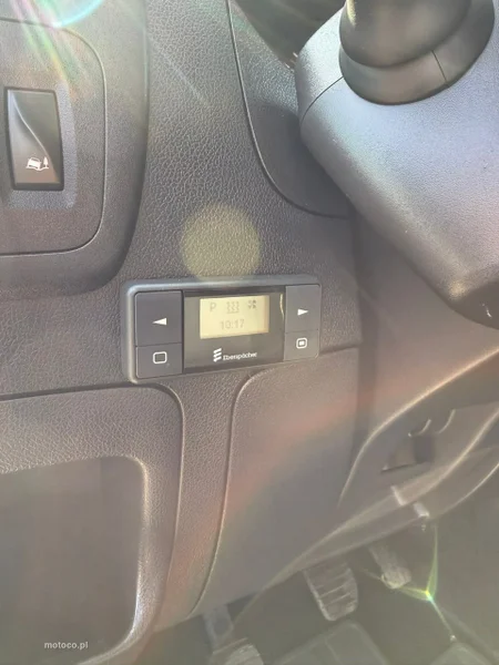 Nissan NV 400 18
