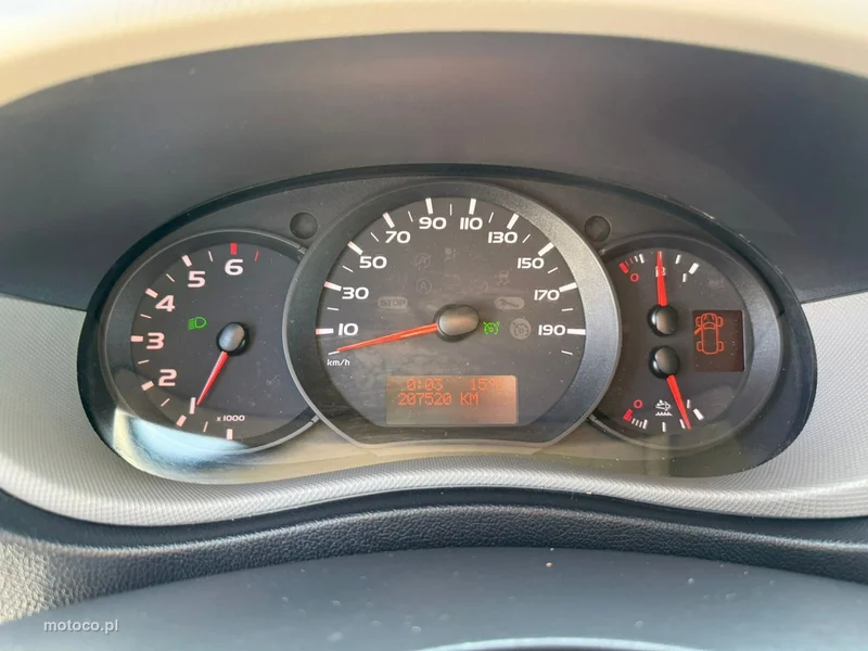 Nissan NV 400 19